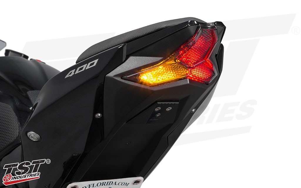 TST Industries Ninja400/Z400 ウィンカー内蔵LEDテールライト｜AxxL